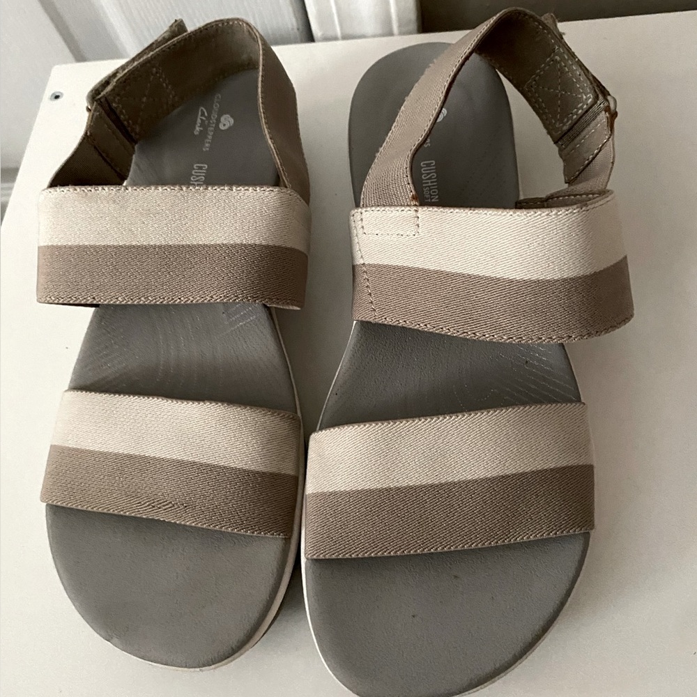 Comfy 2 Tone Strappy Sandals perfect for Summer/Springtime